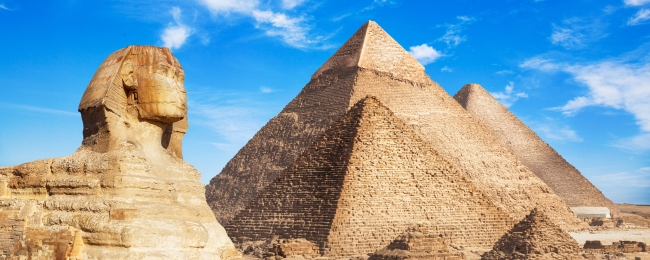 Ecos del Desierto: Egipto, Jordania y Dubai